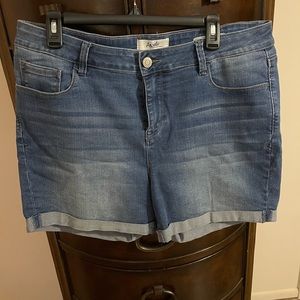 Angels Forever Young Cuffed Jean Shorts Bedazzled Pickets Size 16
